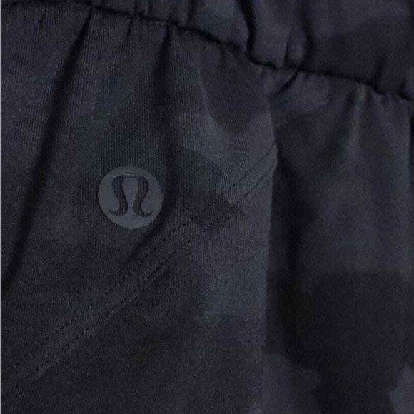 LULULEMON Keep Moving Pant 7/8 High Rise heritage Incognito Camo Multi Womens 6 - Picture 3 of 5